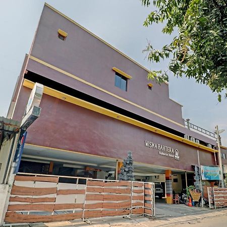Capital O 90407 Wisma Bahtera Hotel Cirebon Bagian luar foto