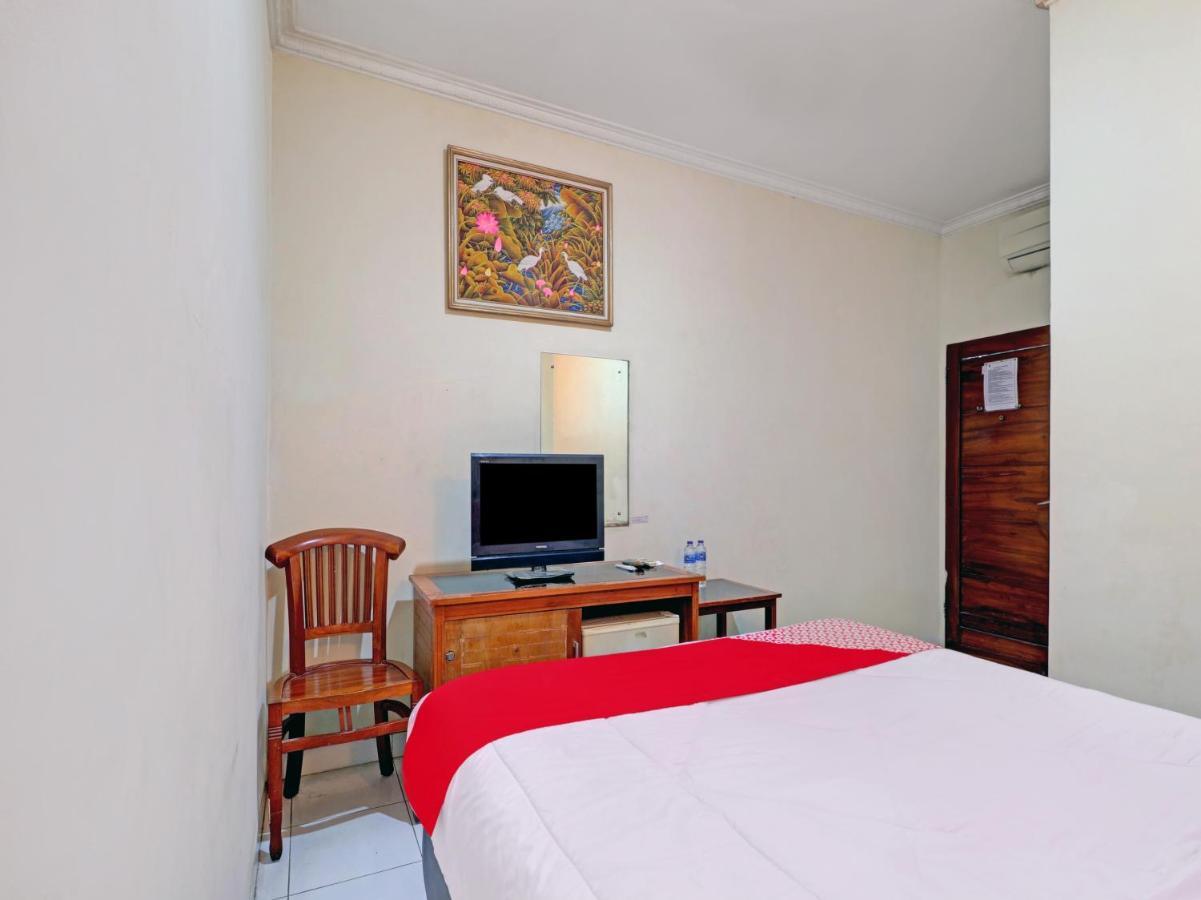 Capital O 90407 Wisma Bahtera Hotel Cirebon Bagian luar foto