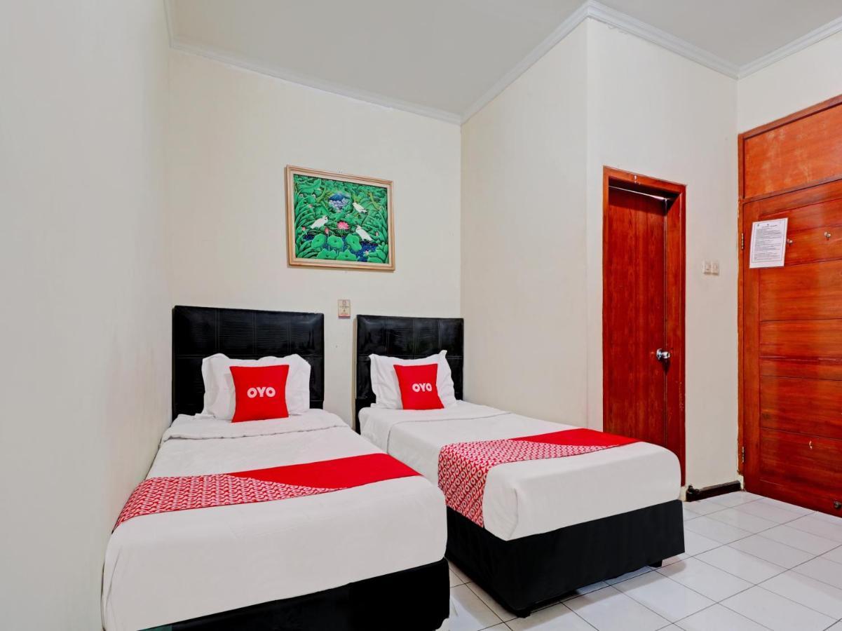 Capital O 90407 Wisma Bahtera Hotel Cirebon Bagian luar foto