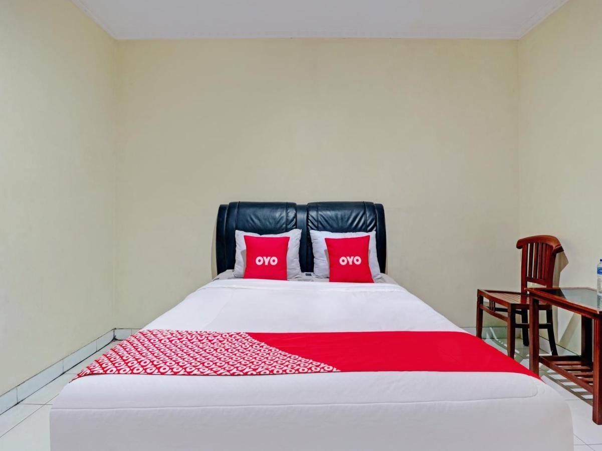 Capital O 90407 Wisma Bahtera Hotel Cirebon Bagian luar foto
