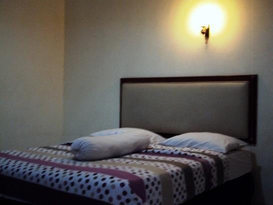 Capital O 90407 Wisma Bahtera Hotel Cirebon Bagian luar foto